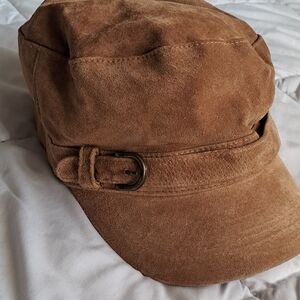 Womans Tan Suede Cap